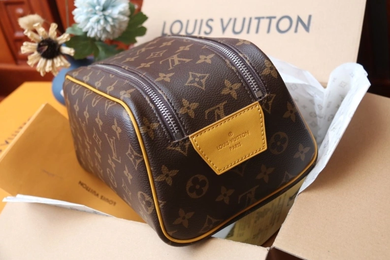 Functional LX Cosmetic Bags 11521