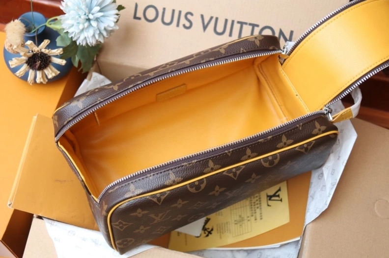 Functional LX Cosmetic Bags 11521