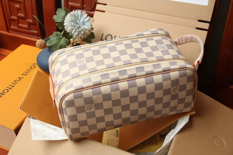 Reliable LX Cosmetic Bags 11499