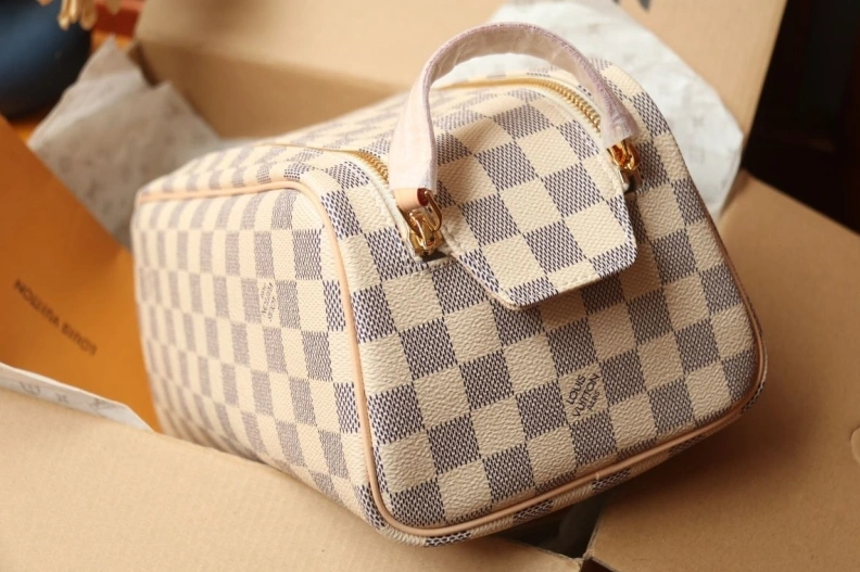 Reliable LX Cosmetic Bags 11499