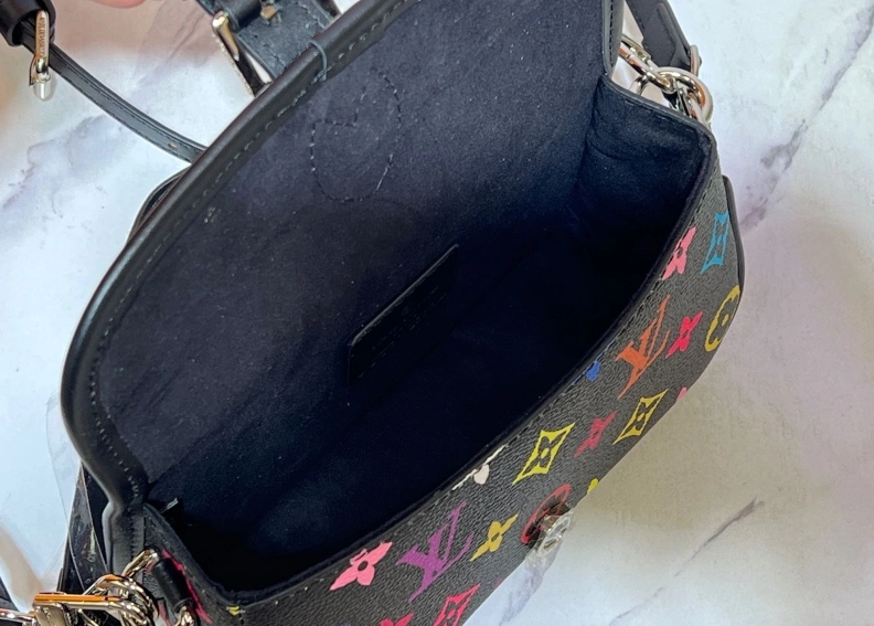 Versatile LX Top Handle Bags 10647