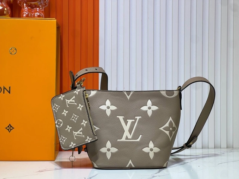 LX Bucket Bags Bright 11833