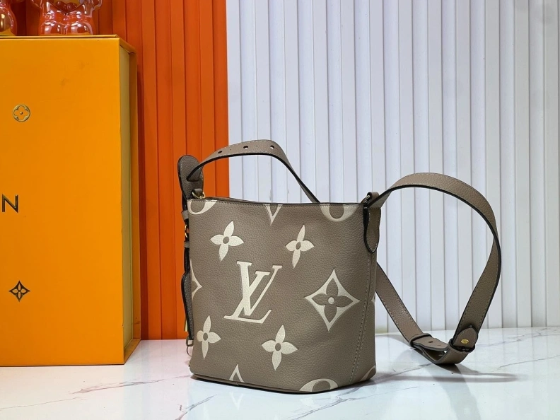 LX Bucket Bags Bright 11833
