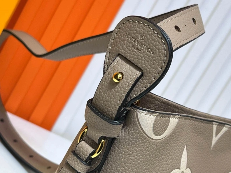 LX Bucket Bags Bright 11833