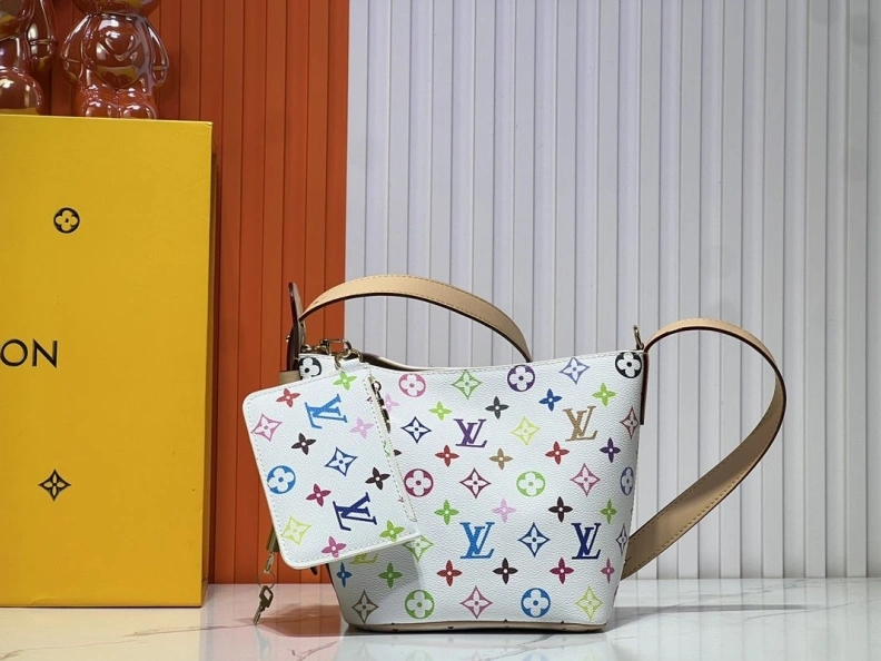 DailyWear LX Bucket Bags 11852