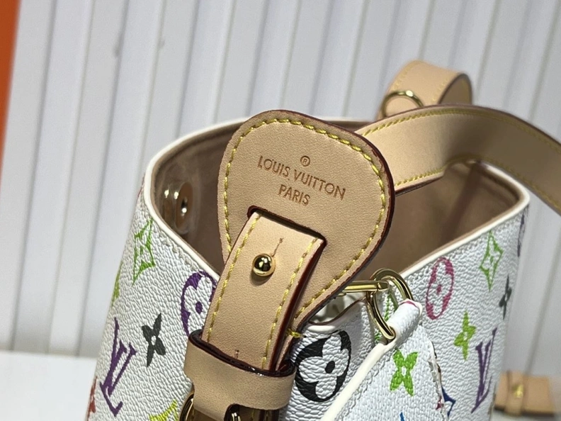 DailyWear LX Bucket Bags 11852