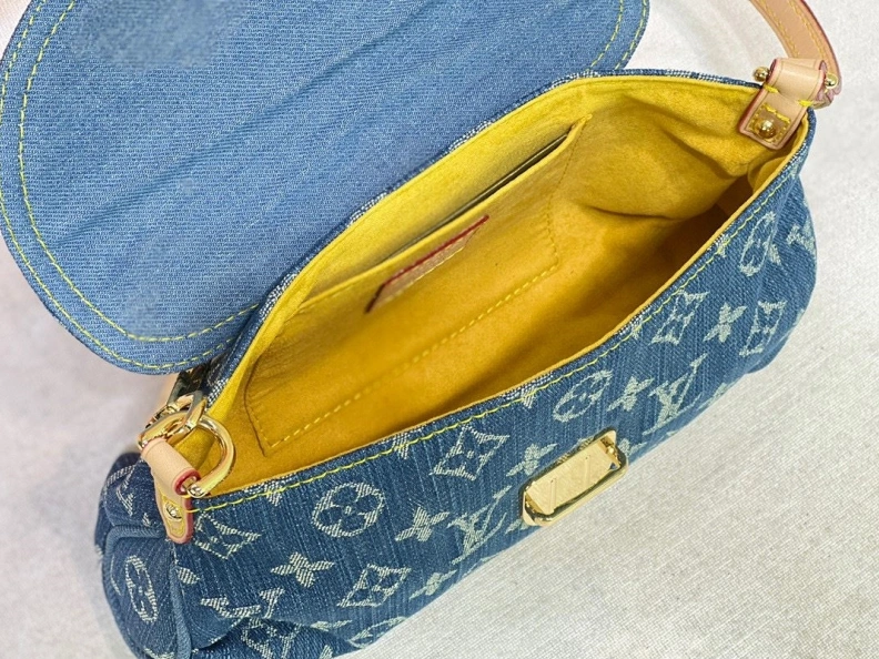 Compact LX Top Handle Bags 10657