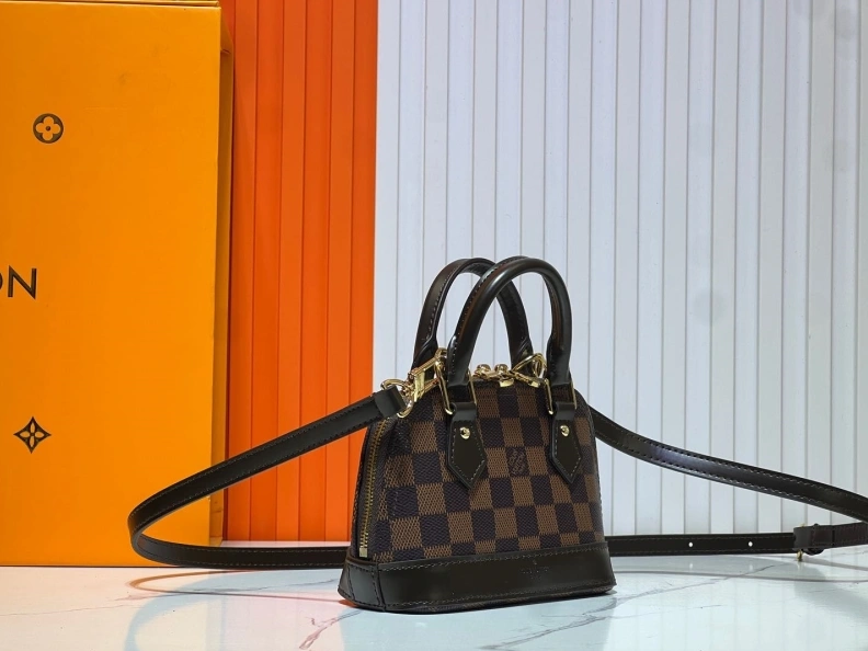 Versatile LX Top Handle Bags 10643