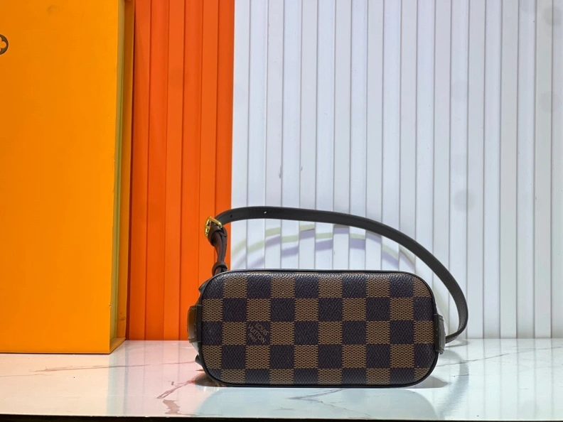 Versatile LX Top Handle Bags 10643