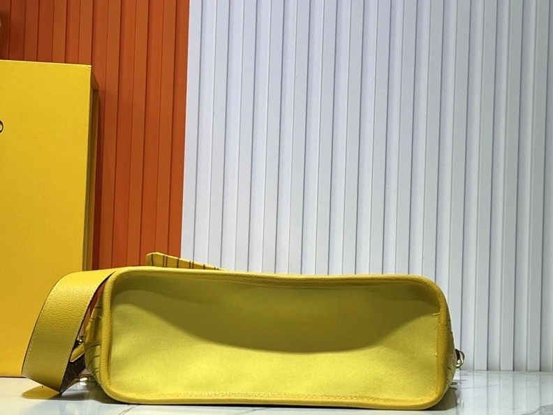 Affordable LX Shopping Bags 10939