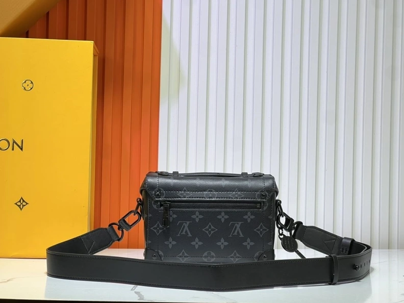 Comfortable LX Box Bags 11887