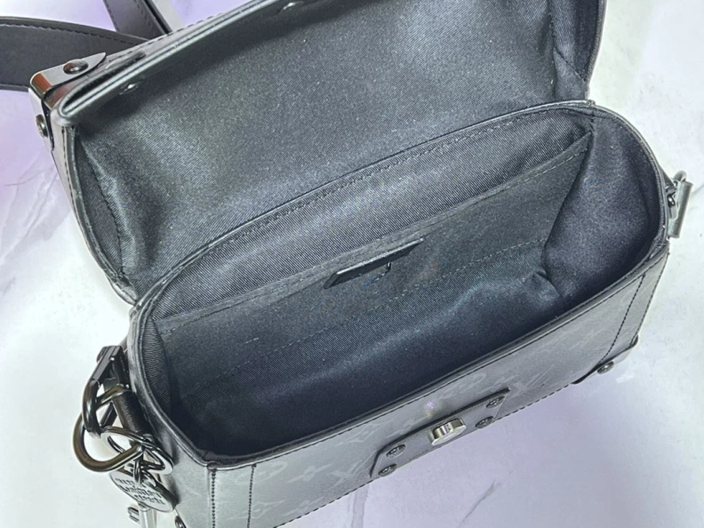 Comfortable LX Box Bags 11887
