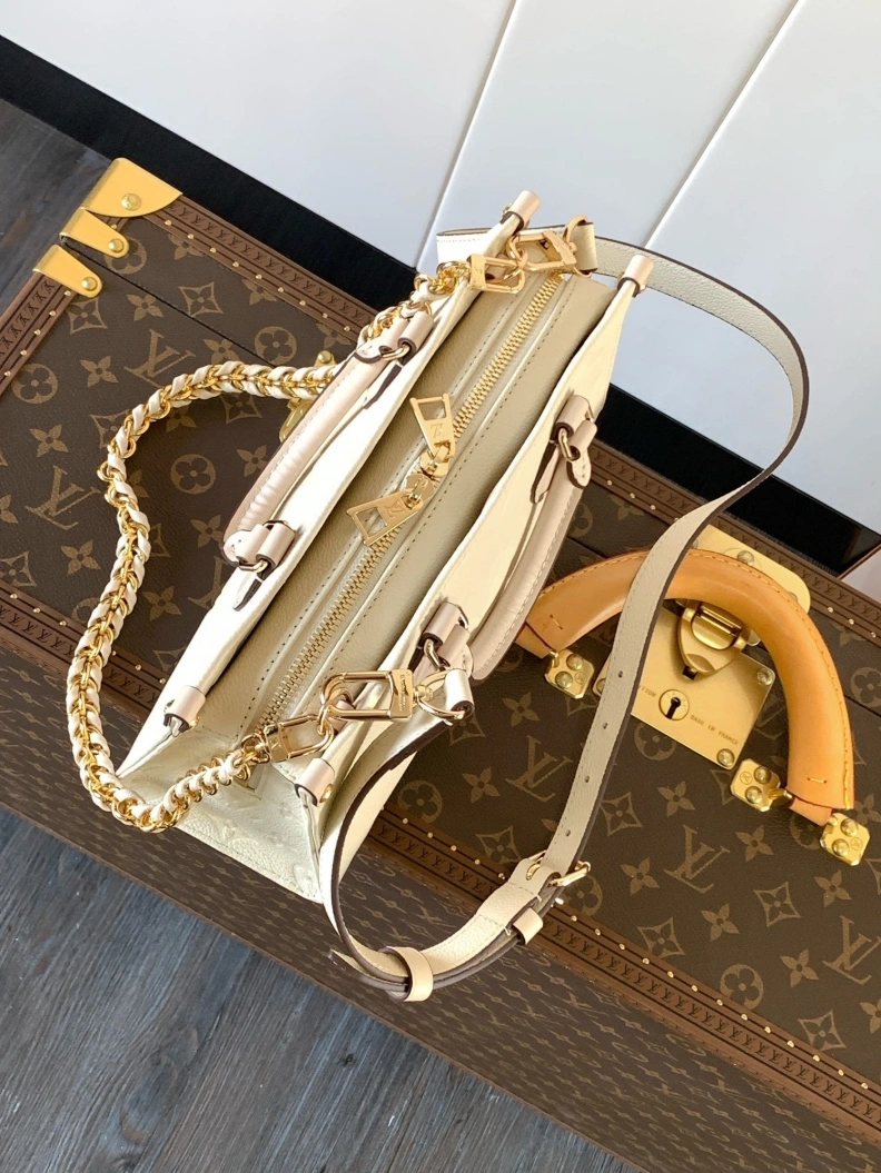 Functional LX Shopping Bags 10900