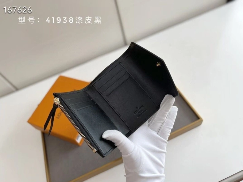 LX Wallets Practical 9717