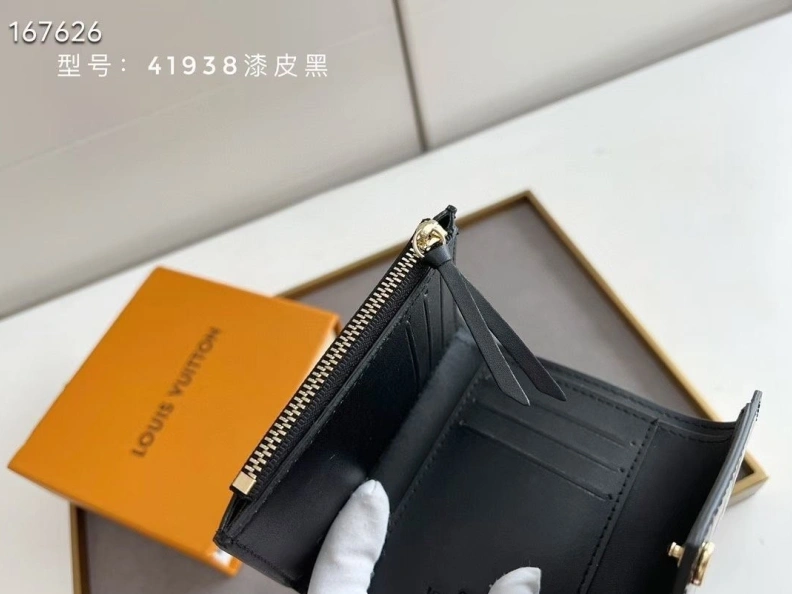 LX Wallets Practical 9717