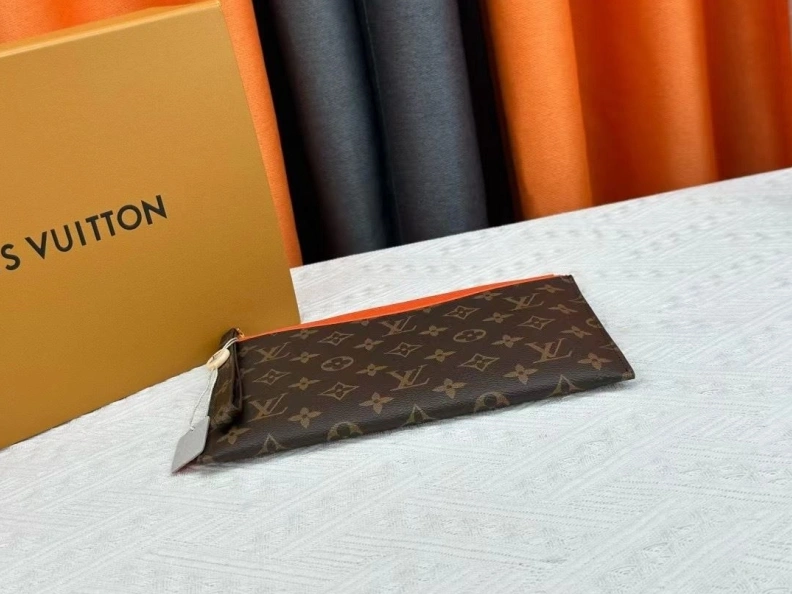 Vibrant LX Clutch Bags 11525