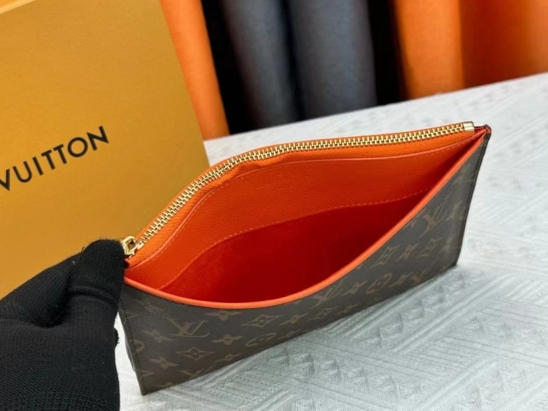 Vibrant LX Clutch Bags 11525