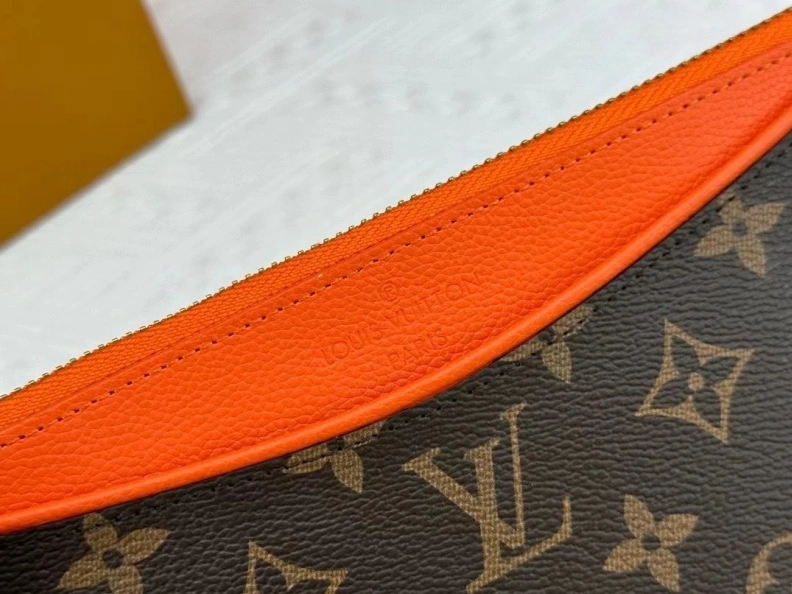 Vibrant LX Clutch Bags 11525