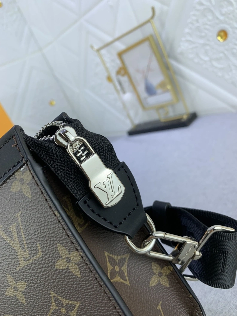 EyeCatching LX Wallets 9759