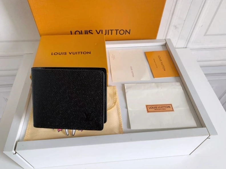 Trendy LX Wallets 9682