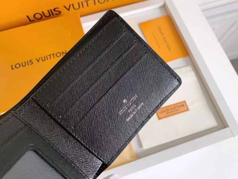 Trendy LX Wallets 9682