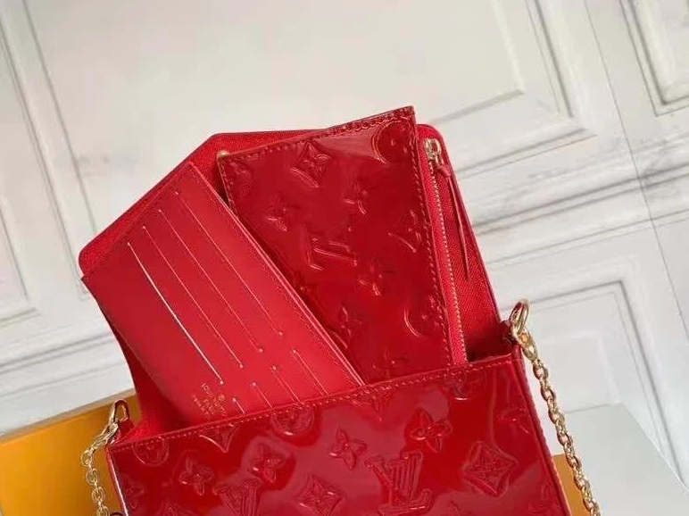 DailyWear LX Wallets 9657