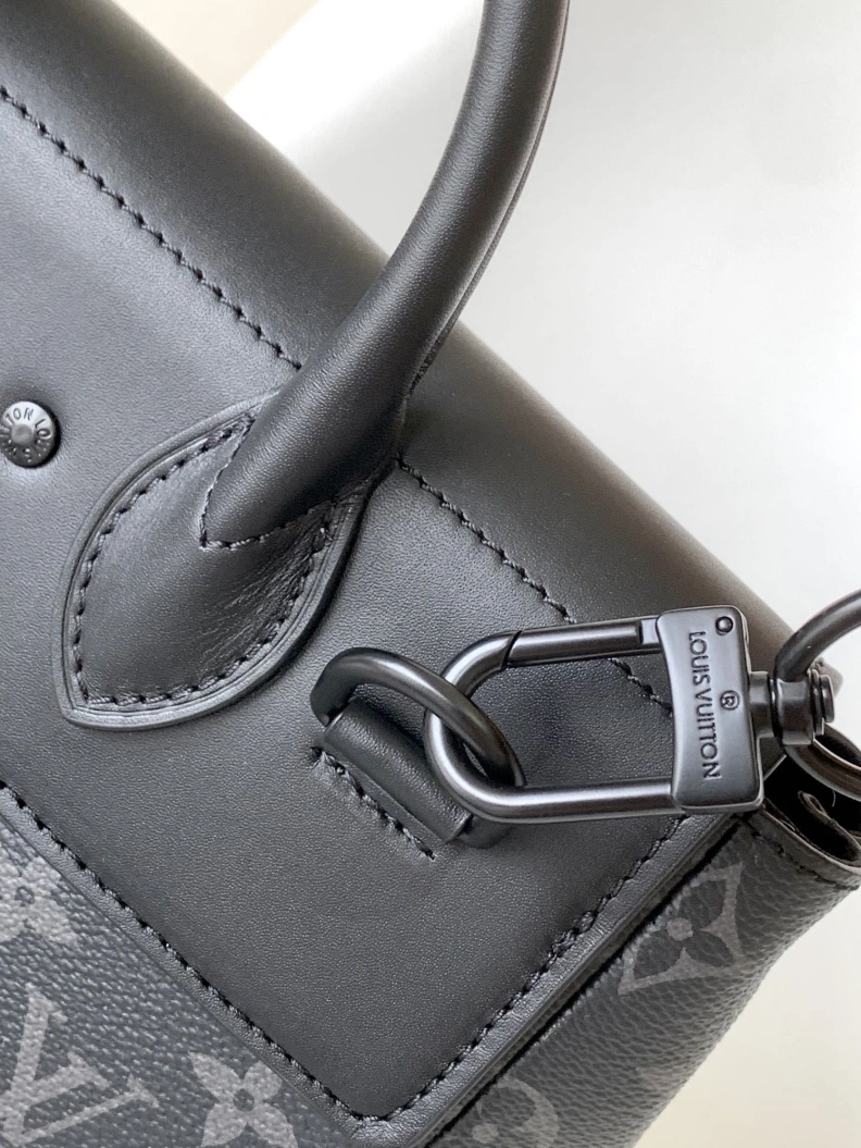 Comfortable LX Top Handle Bags 10588