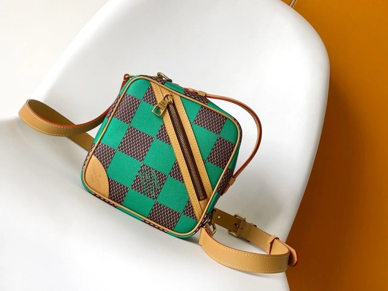 EyeCatching LX Box Bags 11877