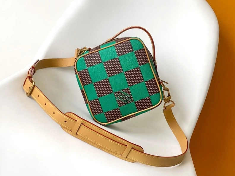 EyeCatching LX Box Bags 11877