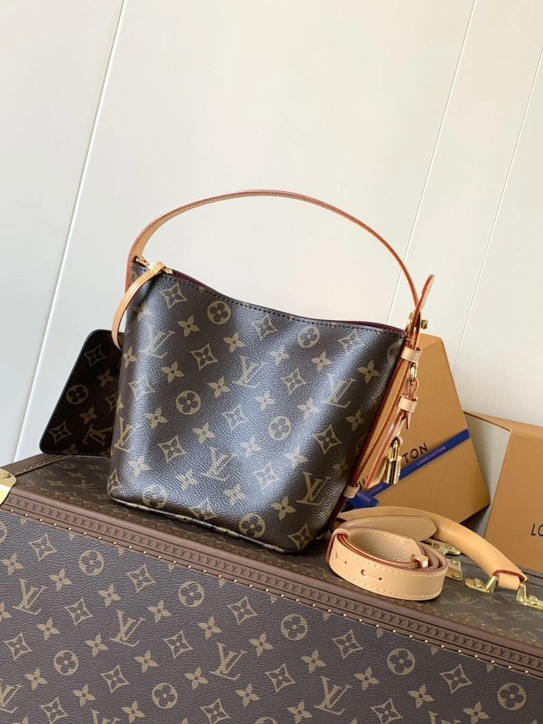 LX Bucket Bags Compact 11812