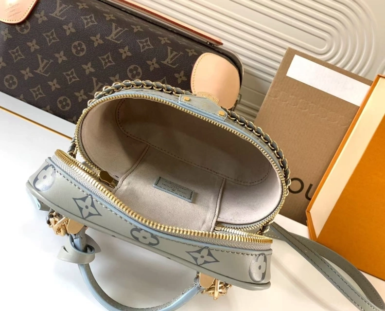 Modern LX Top Handle Bags 10571