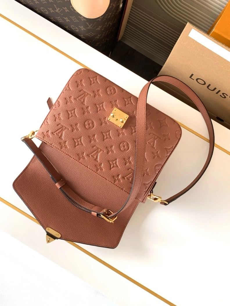 Minimalist LX Top Handle Bags 10568