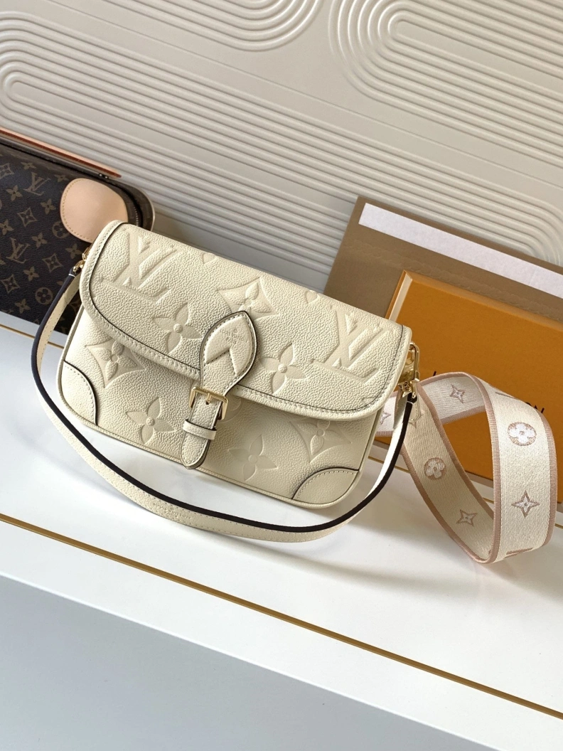 LX Satchel Bags EyeCatching 11073