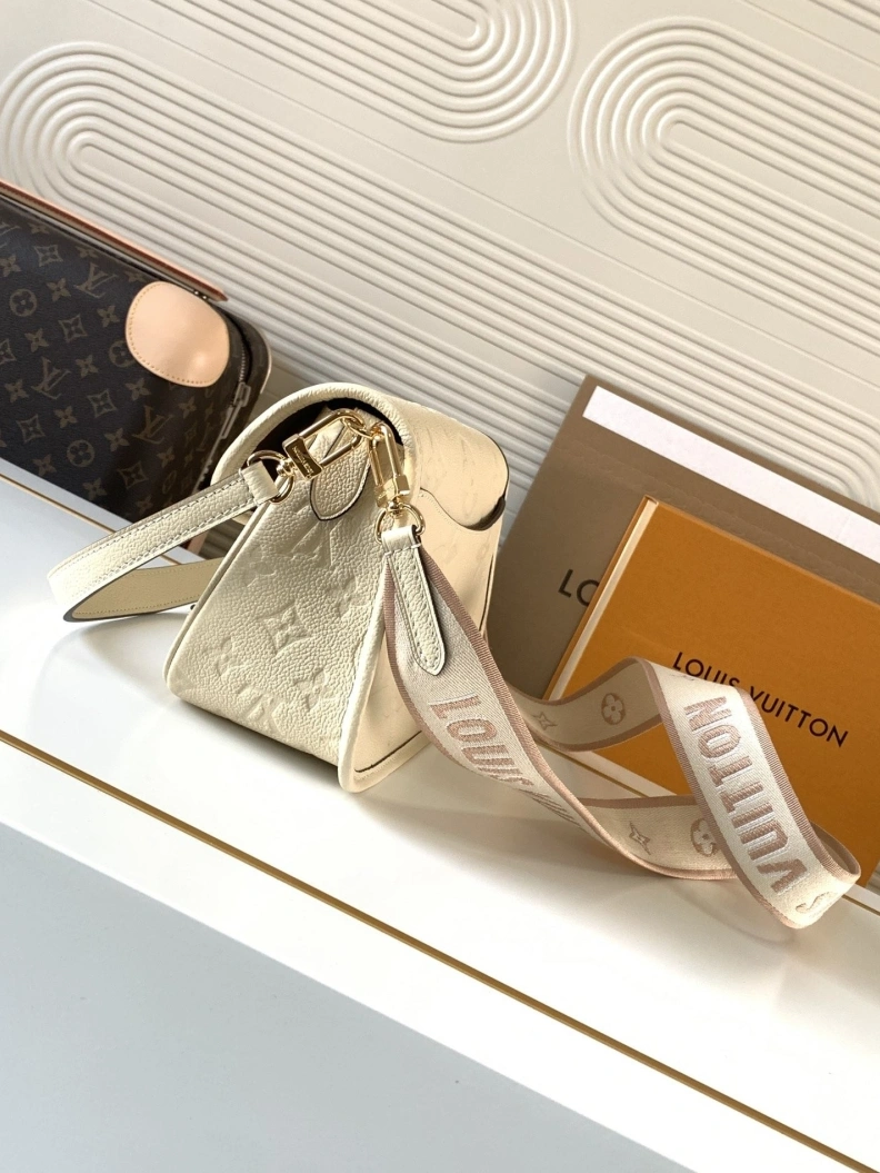 LX Satchel Bags EyeCatching 11073
