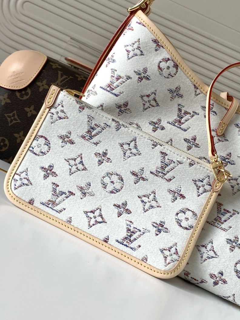 Trendsetting LX Top Handle Bags 10625