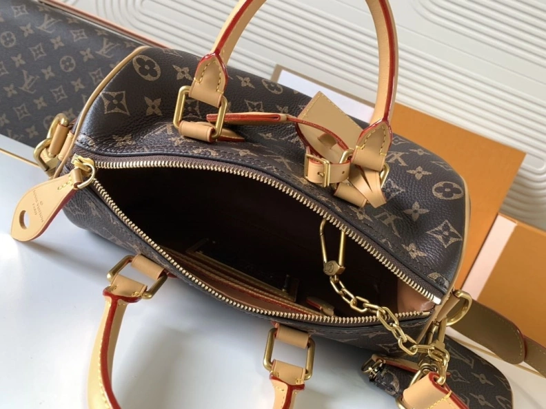 Versatile LX Speedy Bags 10733