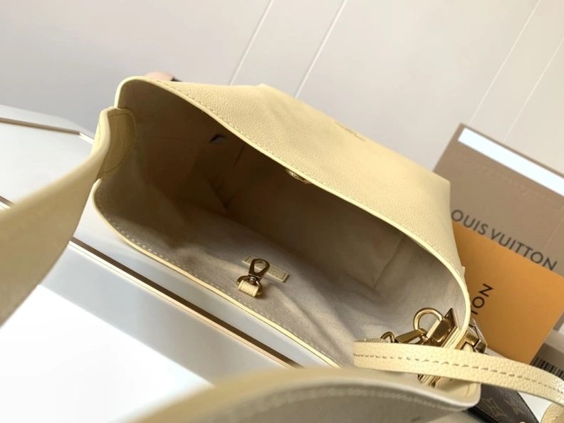 Timeless LX Bucket Bags 11796