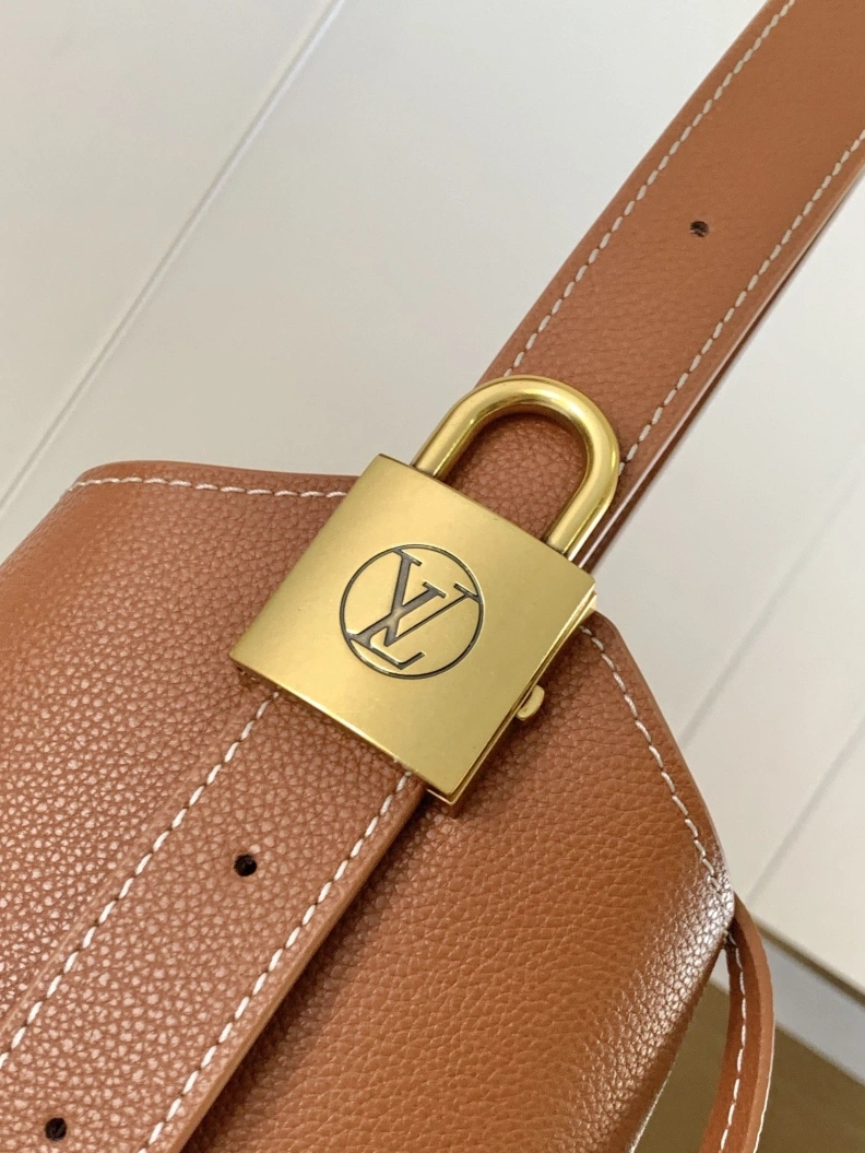 Trendsetting LX Bucket Bags 11801