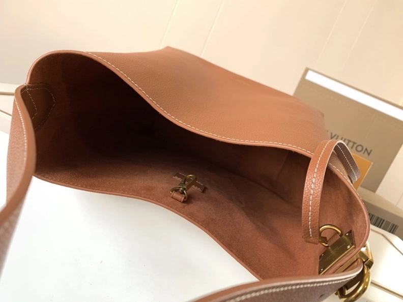 Trendsetting LX Bucket Bags 11801