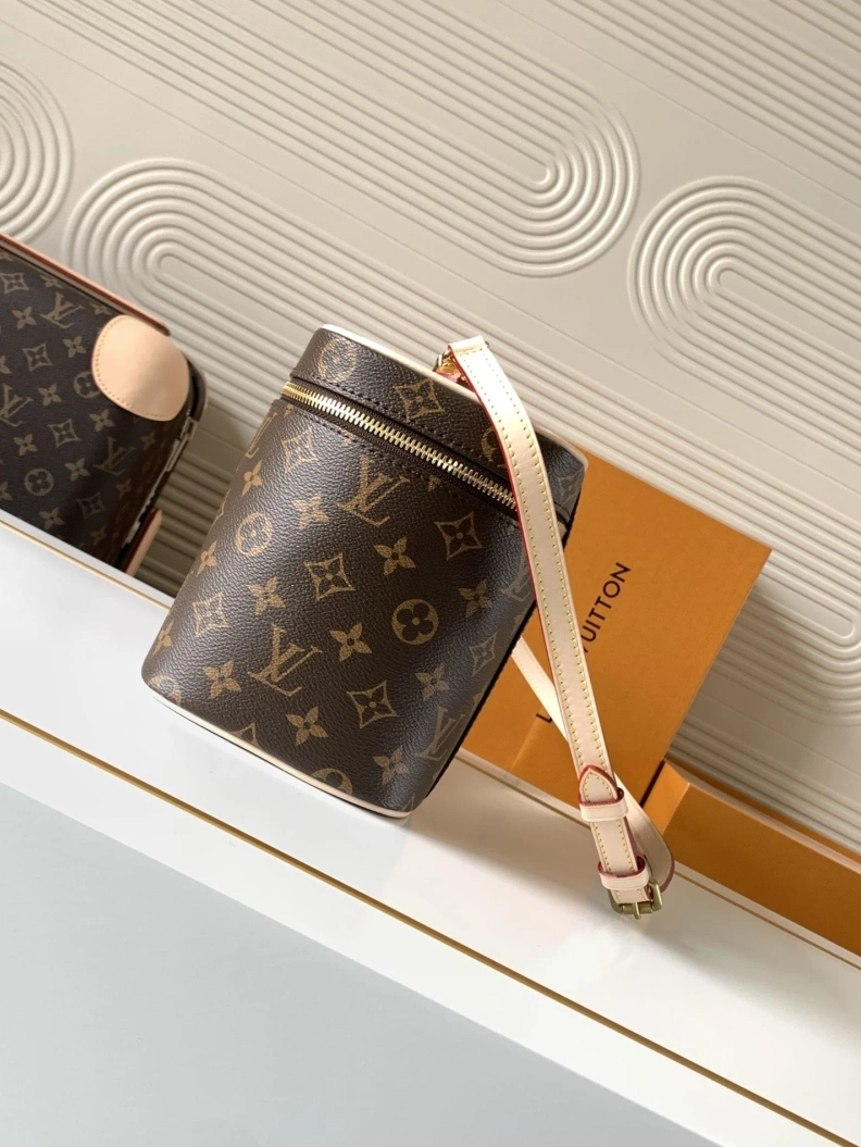 Modern LX Cosmetic Bags 11496