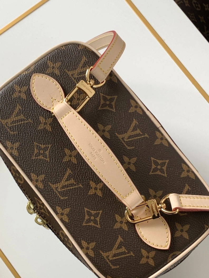 Modern LX Cosmetic Bags 11496