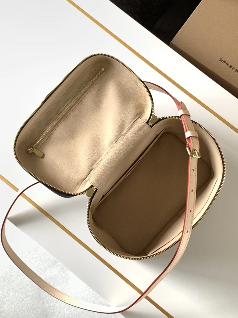 Modern LX Cosmetic Bags 11496