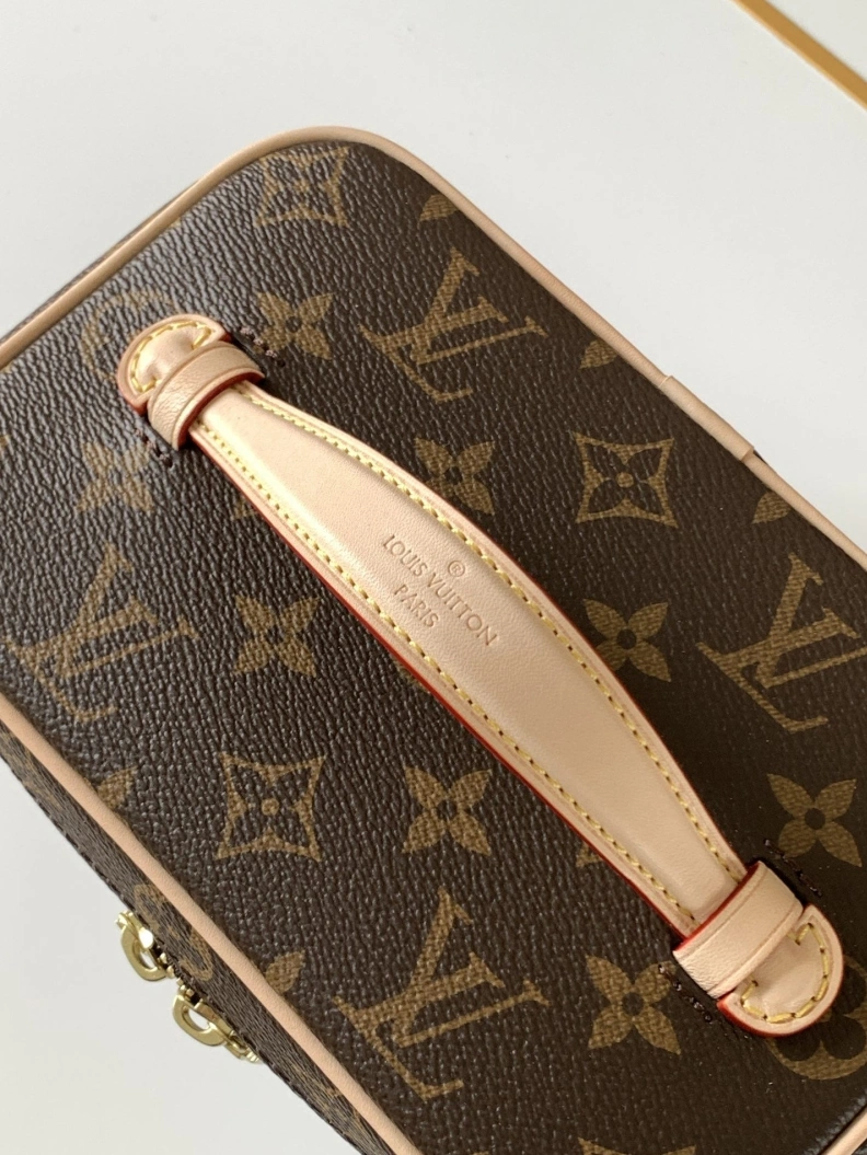 DailyWear LX Cosmetic Bags 11498