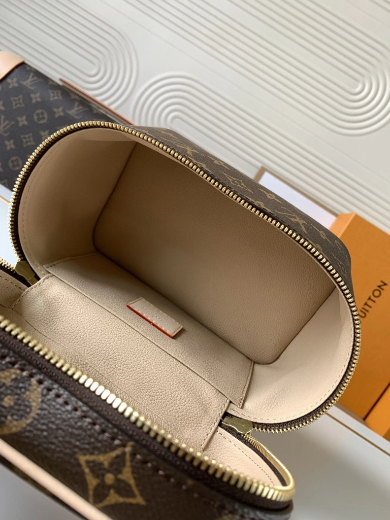 DailyWear LX Cosmetic Bags 11498