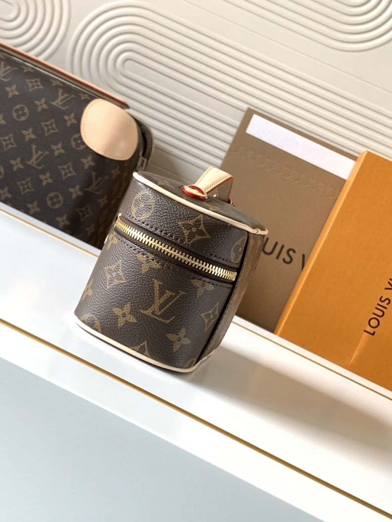 Comfortable LX Cosmetic Bags 11491