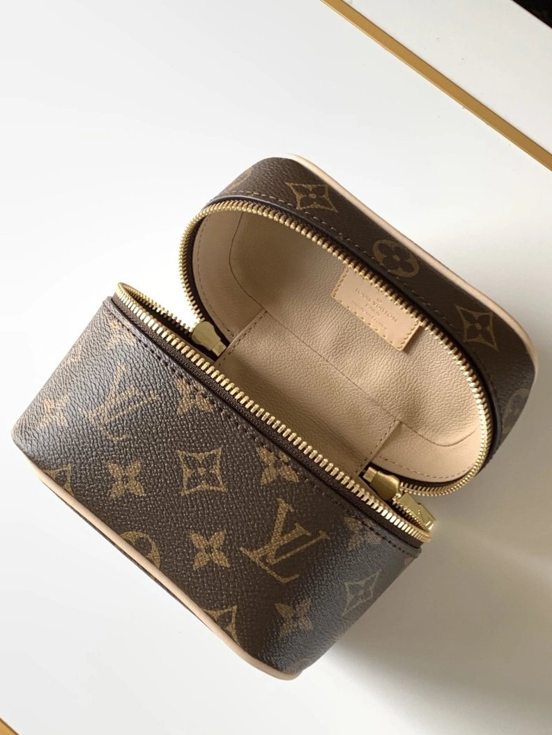 Comfortable LX Cosmetic Bags 11491