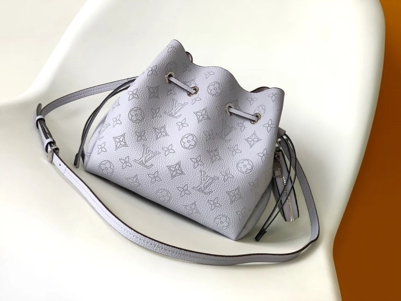 Resilient LX Bucket Bags 9453