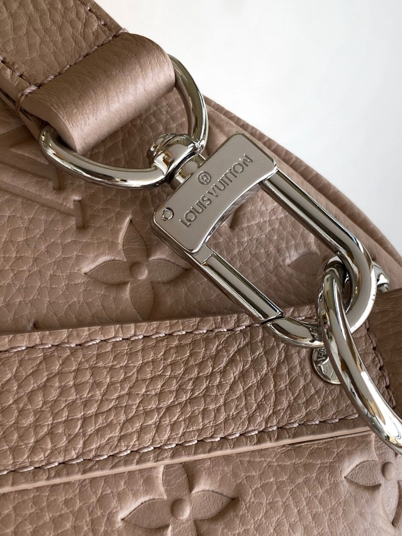 Elegant LX Travel Bags 8180