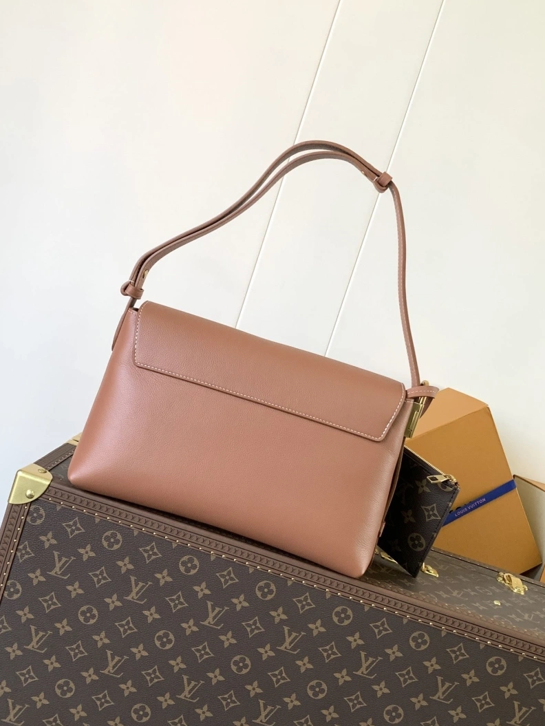 LX Top Handle Bags Resilient 8478