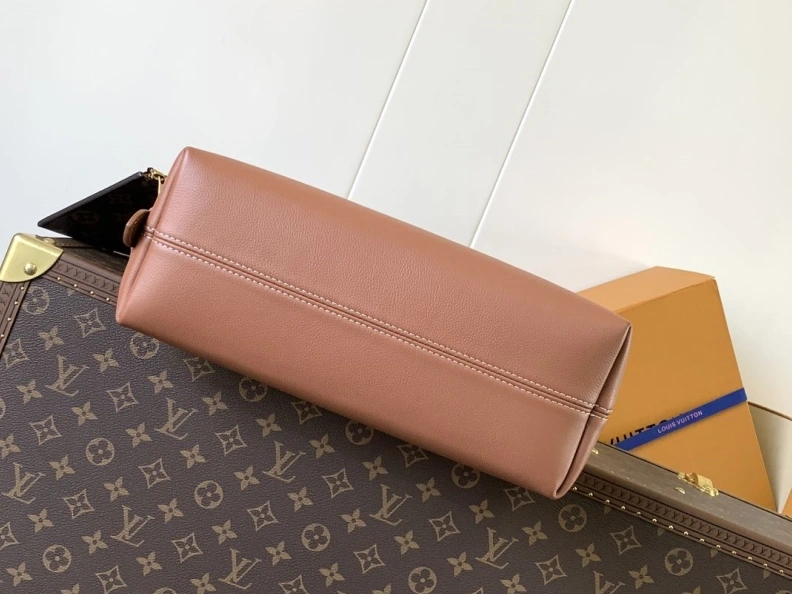 LX Top Handle Bags Resilient 8478